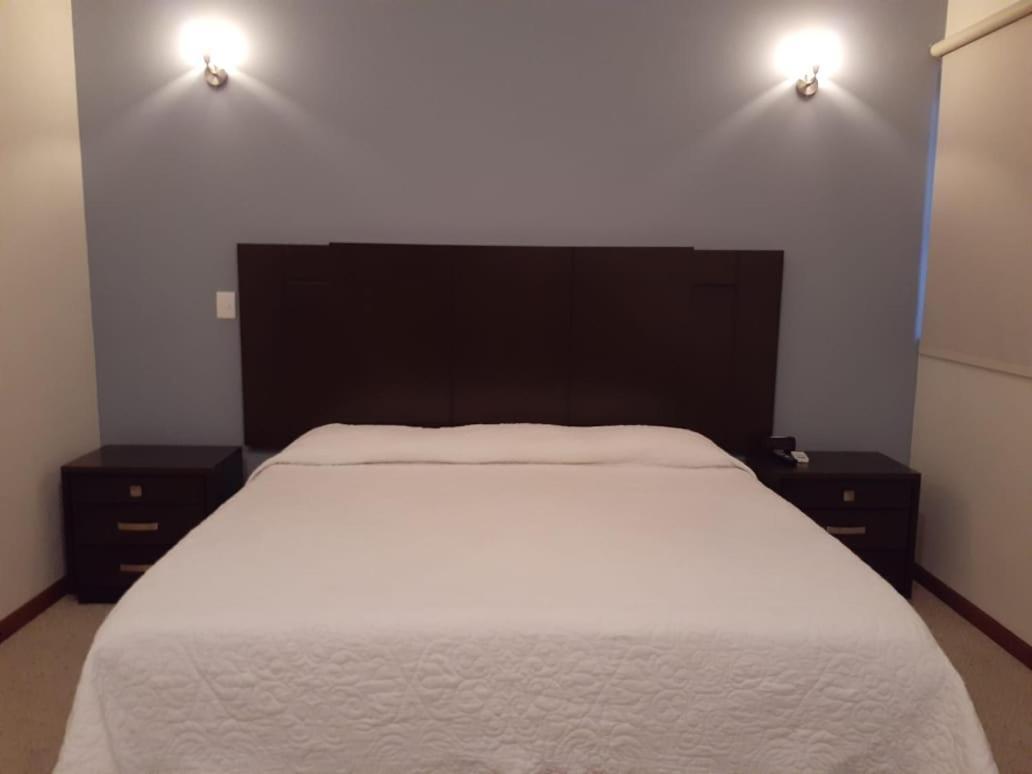 Hotel Candelero Yuriria 외부 사진